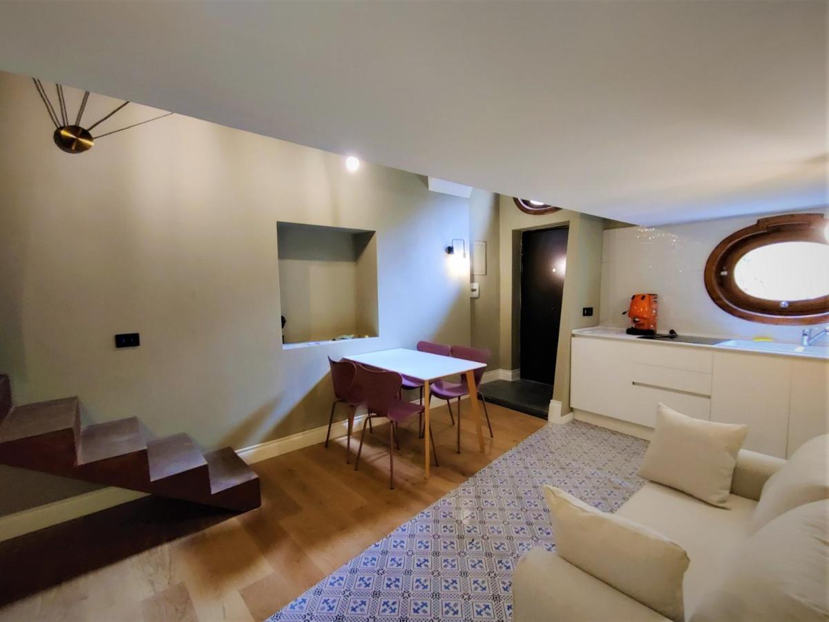 Sangregoriohome, Nel Cuore Del Centro Storico Appartement Naples